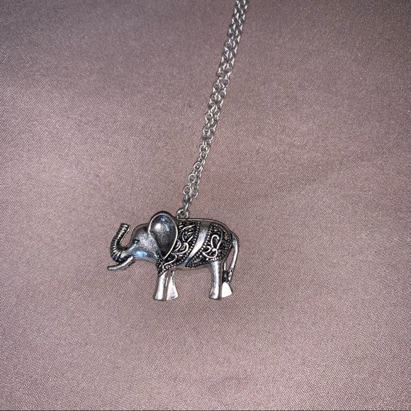 Claire’s Elephant Necklace - Picture 2 of 3